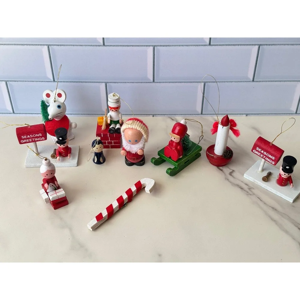 Vtg Wooden Christmas Ornaments Lot Santa Mouse Sled Soldiers Hand Painted 15 pc‎